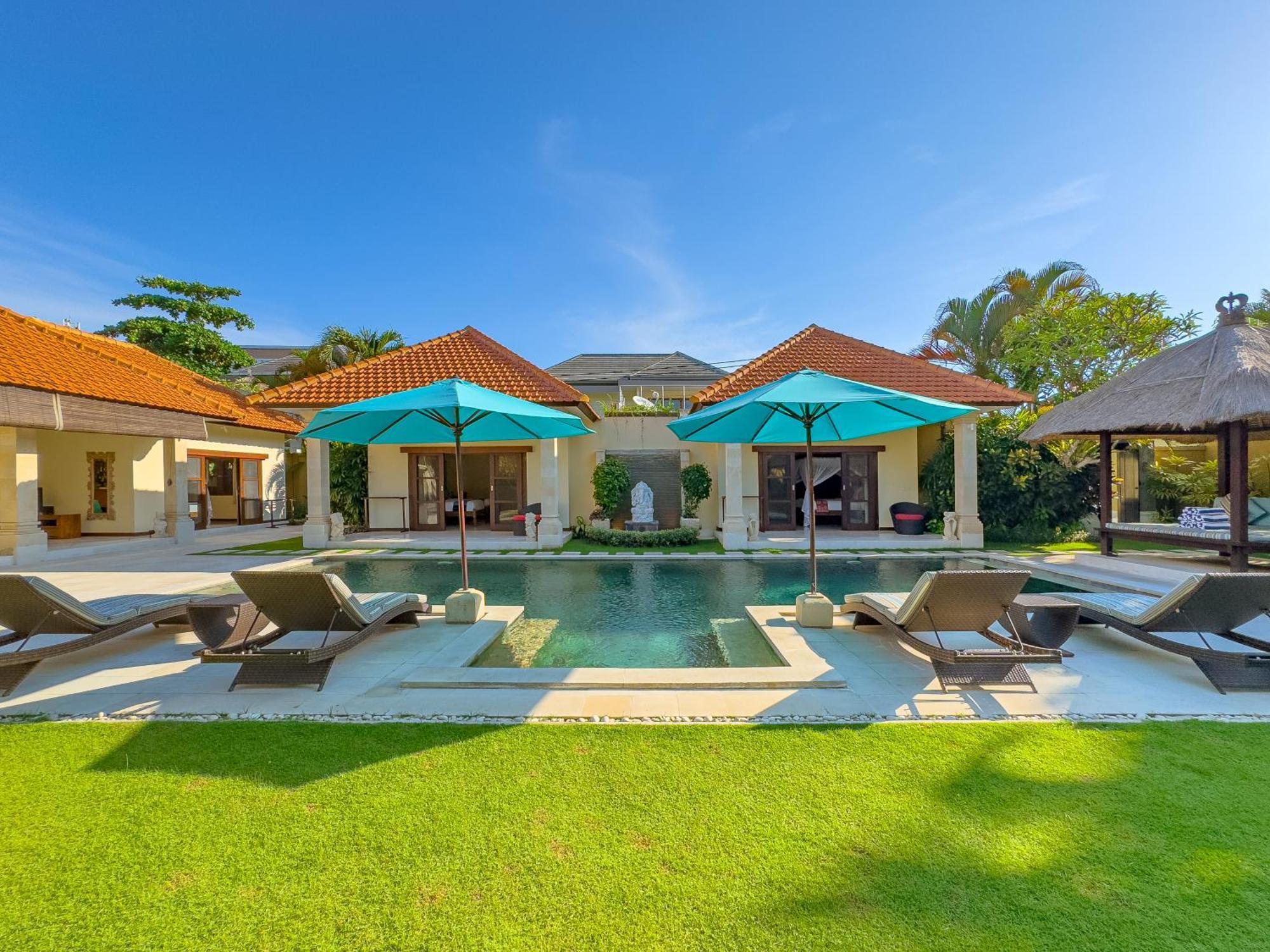 Villa Bugis Drupadi Seminyak Rom bilde